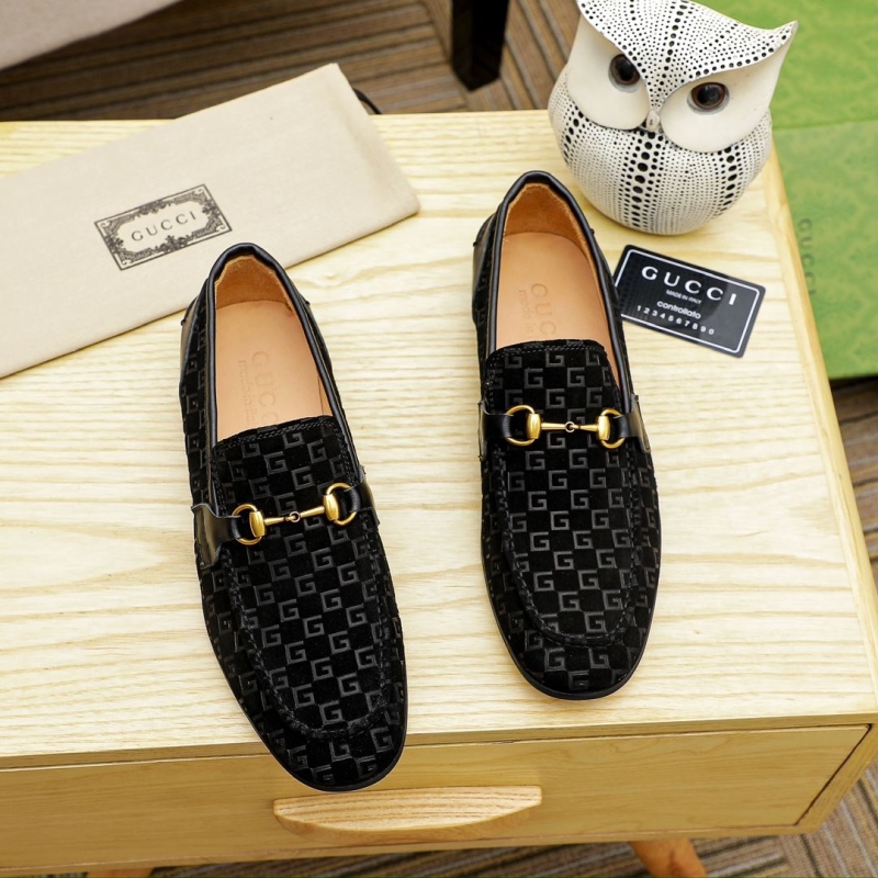 G*u*i leather shoes